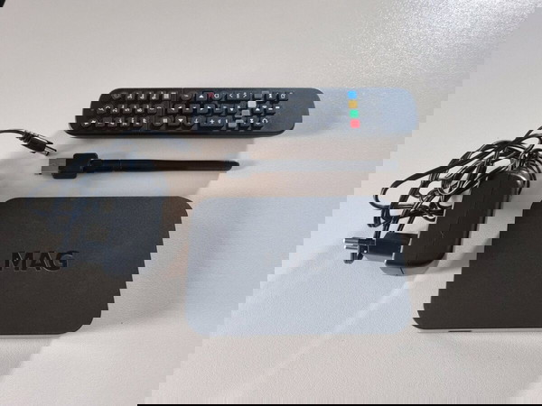 Mag 322 Infomir tv box