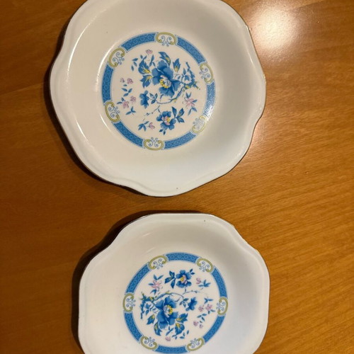 Boris Kidric porcelain plate set used, 4 small and 1 large