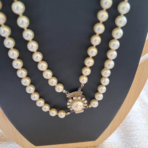 Necklace with pearls and crystals used, long double-wear