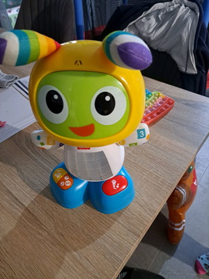 Fisher-Price Beatbo robot like new with sound and lights