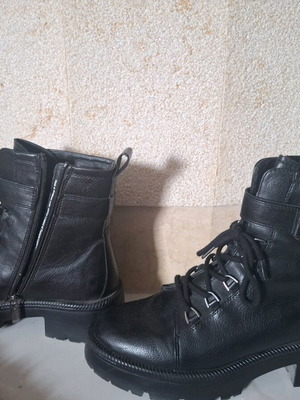 Tamaris boots size 39 black like new
