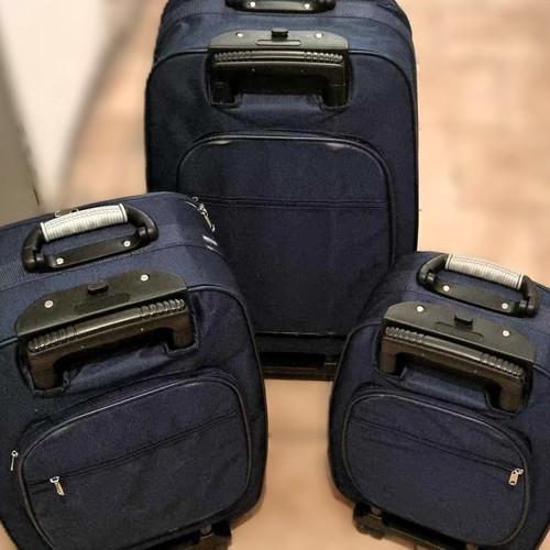 Suitcase set dark blue like new, three sizes travel