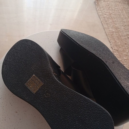 Alta Moda black platform sandals new, size 39