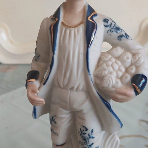 Porcelain figurine 22 cm height like new