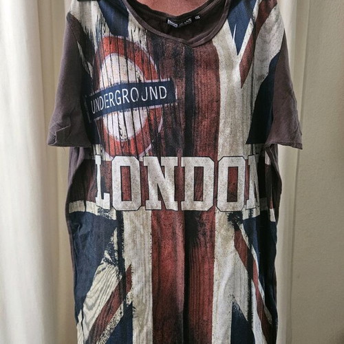Men's T-shirt 2XL like new, multicolor