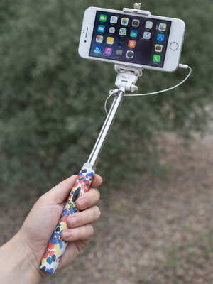 Selfie stick Cath Kidston like new with floral handle