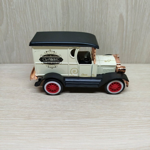 Antique Toy Truck miniature new 1:32 scale metal with mechanism