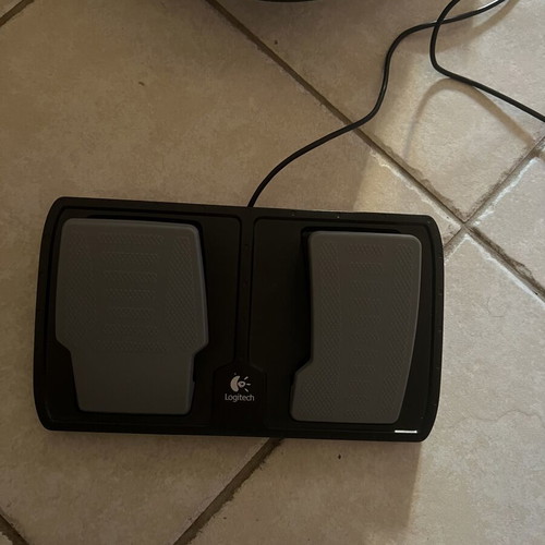 Racing wheel and pedals for PlayStation 2 like new with box and papers