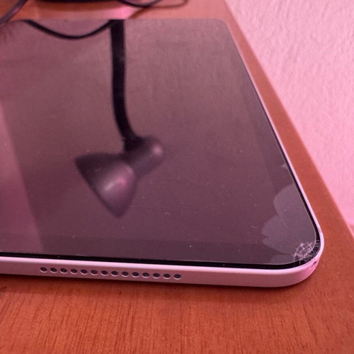 iPad Pro M4 11” 256GB like new with case and pencil