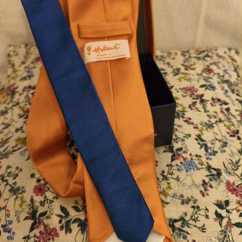 Professional tie Netherlands Maritime Technology like new, blue and orange