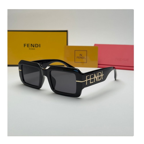 Fendi Bold Square Logo Edition sunglasses new, black and white