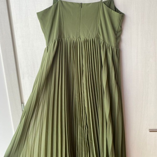 Green dress new size XL with adjustable straps