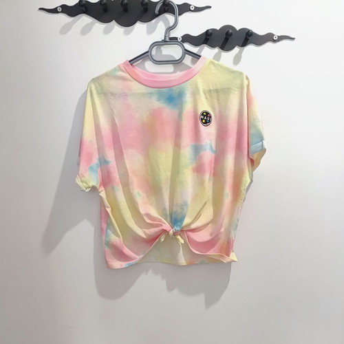 Maui and Sons tie-dye blouse with front tie, size L, like new