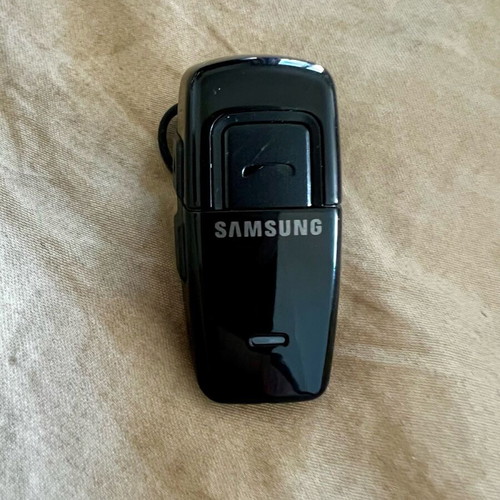 Samsung WEP200 Bluetooth headset used, vintage set made in Korea