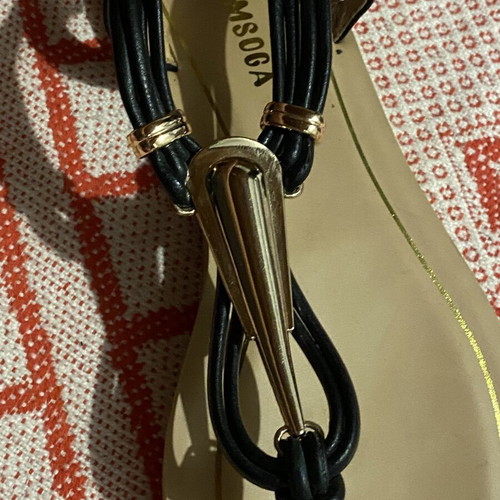 Flat sandals size 39 black like new