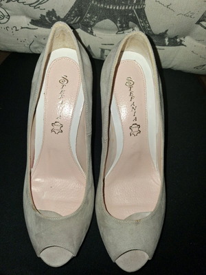 Peep toe suede pumps used, size 38, beige with platform