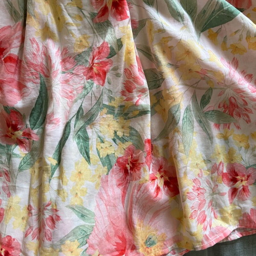 Maxi dress floral like new, size Small, strap details