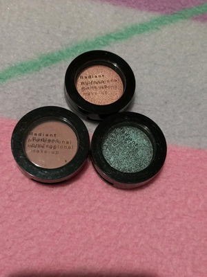 Single eyeshadow set 3 Radiant like new