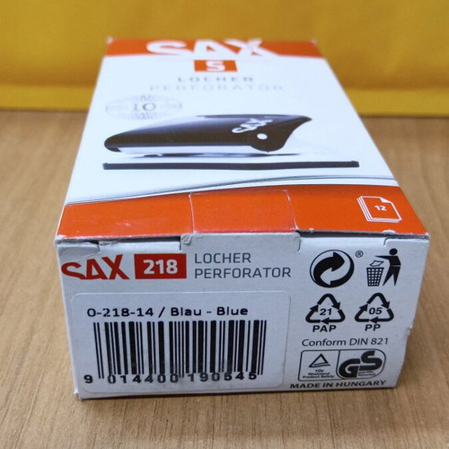 SAX 218 office hole puncher new, 12 sheets
