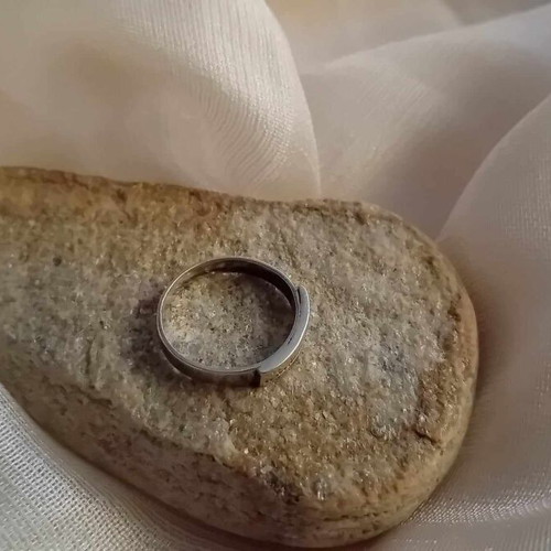 Elegant silver ring used, silver 925, weight 3 g, diameter 17 mm