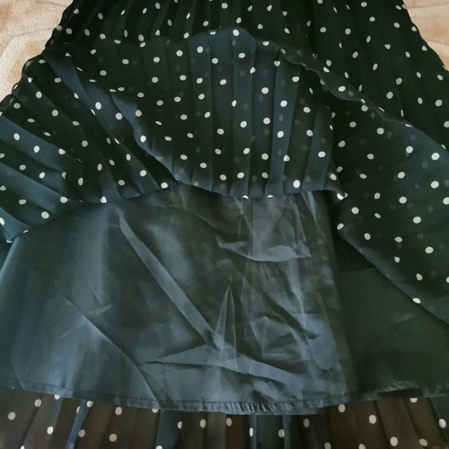 Zara pleated polka dot skirt like new, size 38, black and white