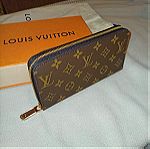  Louis Vuitton Zippy Wallet 100% authentic