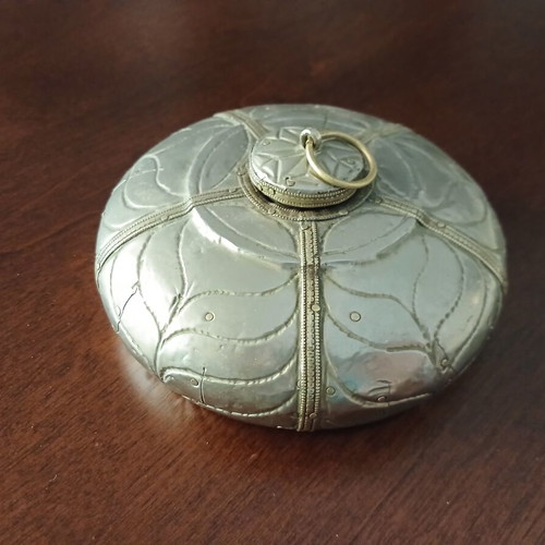 Alpaca (Arzanto) container, handcrafted vintage decorative piece
