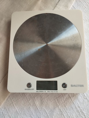 Salter digital kitchen scale model 1036 WHSSDR like new