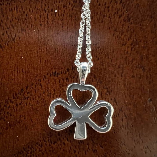 Silver-plated clover pendant new