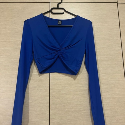 Shein long sleeve blue crop top like new with mesh sleeves