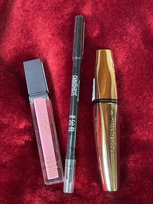 Aden Radiant and Max Factor makeup set new