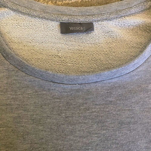 Yessica grey sweatshirt M with shoulder strass