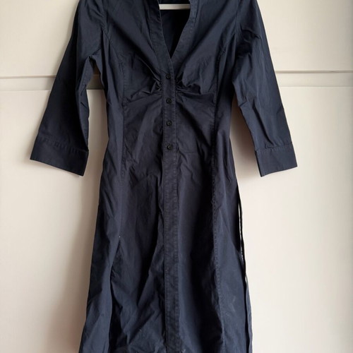 Tahari Shirt Dress Size M Black, Like New, Button Down with Belt