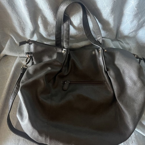 Carpisa grey handbag like new, crossbody or shoulder bag