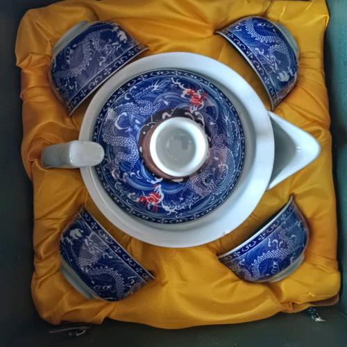 Japanese sake set new