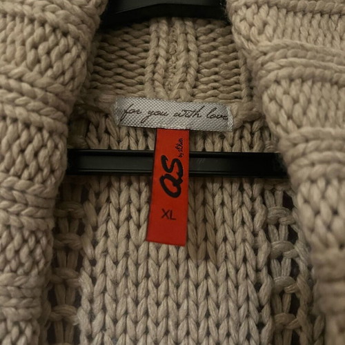 S. Oliver women's beige cardigan XL used with buttons and pockets