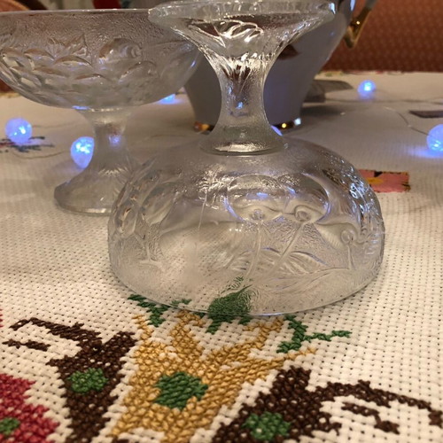 Ice cream glasses like new with cheerful fruit designs