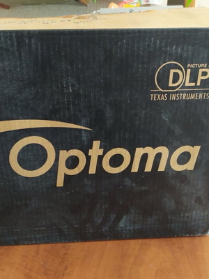 Optoma Hd67 like new in original box