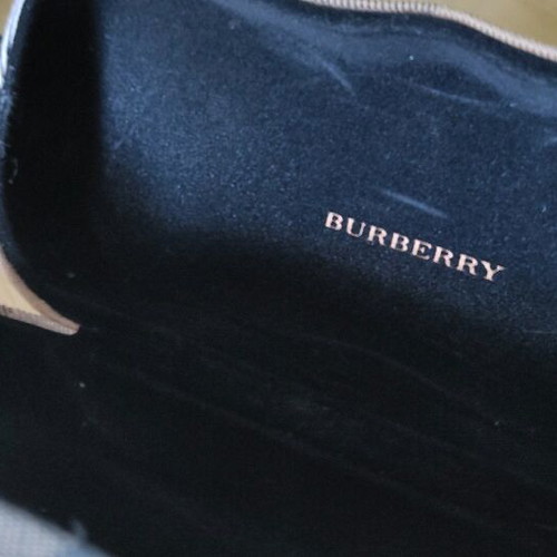 Burberry authentic sunglasses B3024 1005/8G 125 3N like new, black