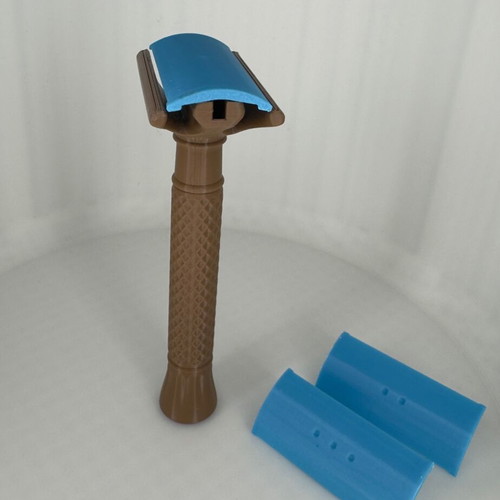 Classic safety razor with 3 depth settings, new