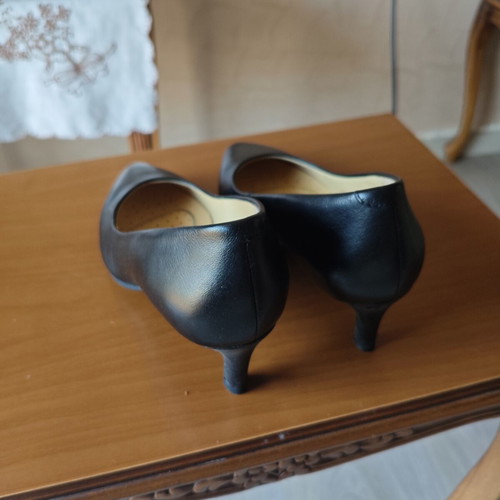 Geox leather pumps like new, black, size 35