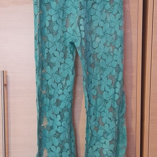 Lace pants used, size M, green with stain