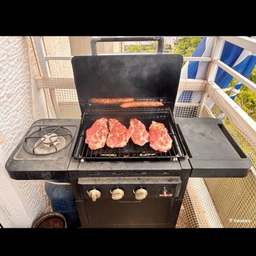 Gas grill with bottle, used