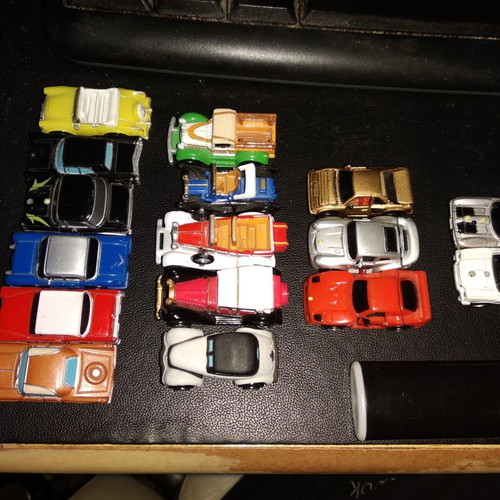 GALOOB toy cars used, 3 Deluxe and 13 regular models