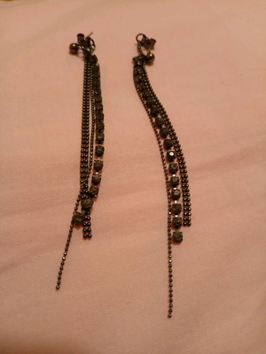 Black Pearl H&M Evening Earrings new, black and silver