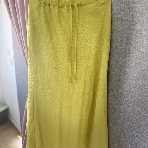 Xxlove set like new, size 1 fits up to XL, yellow