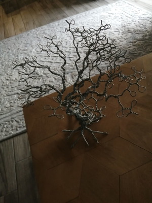 Handmade decorative wire tree 27cm height new