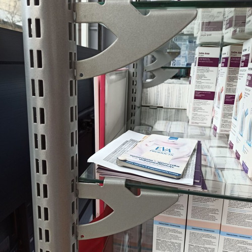 Aluminum Display Columns and Glass Shelves Like New