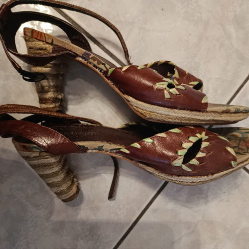 Vintage Italian leather sandals size 37 used, brown and green