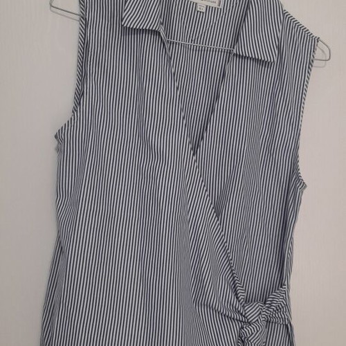 Tommy Hilfiger striped wrap shirt small like new